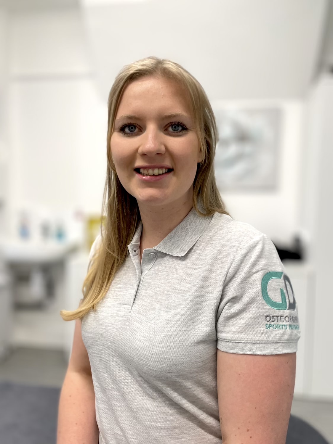 Photo of Jessica Tayler an osteopath in Enfield 